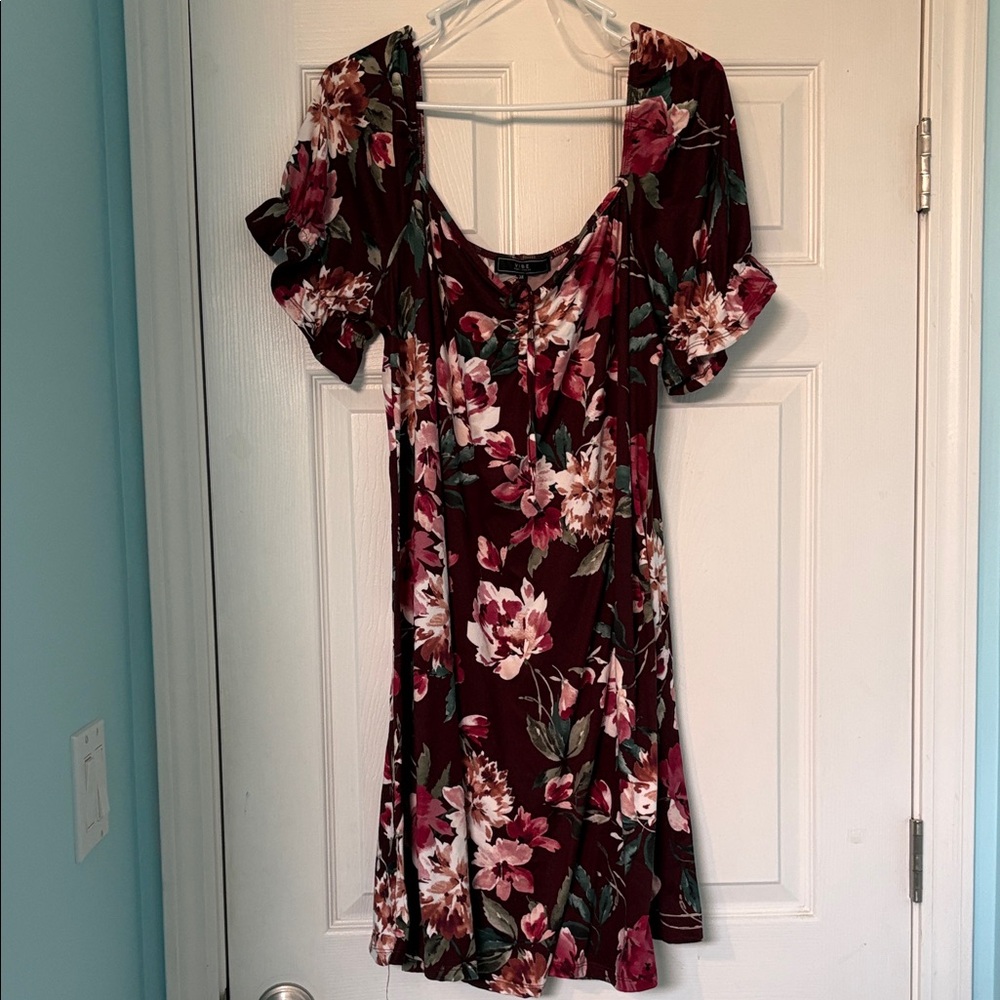 VIBE Floral Deess, New! Sz 3X